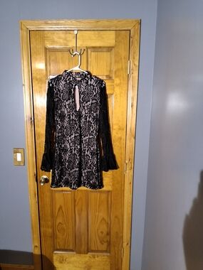 Black Lace Long-Sleeve Women's Mini Dress